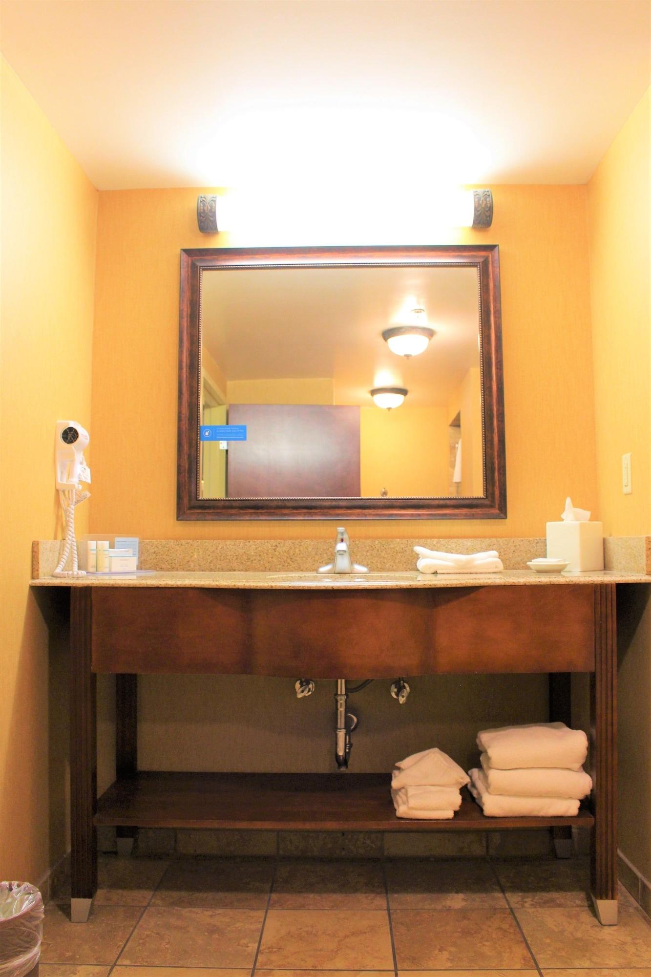 Hampton Inn & Suites Тибодо Экстерьер фото