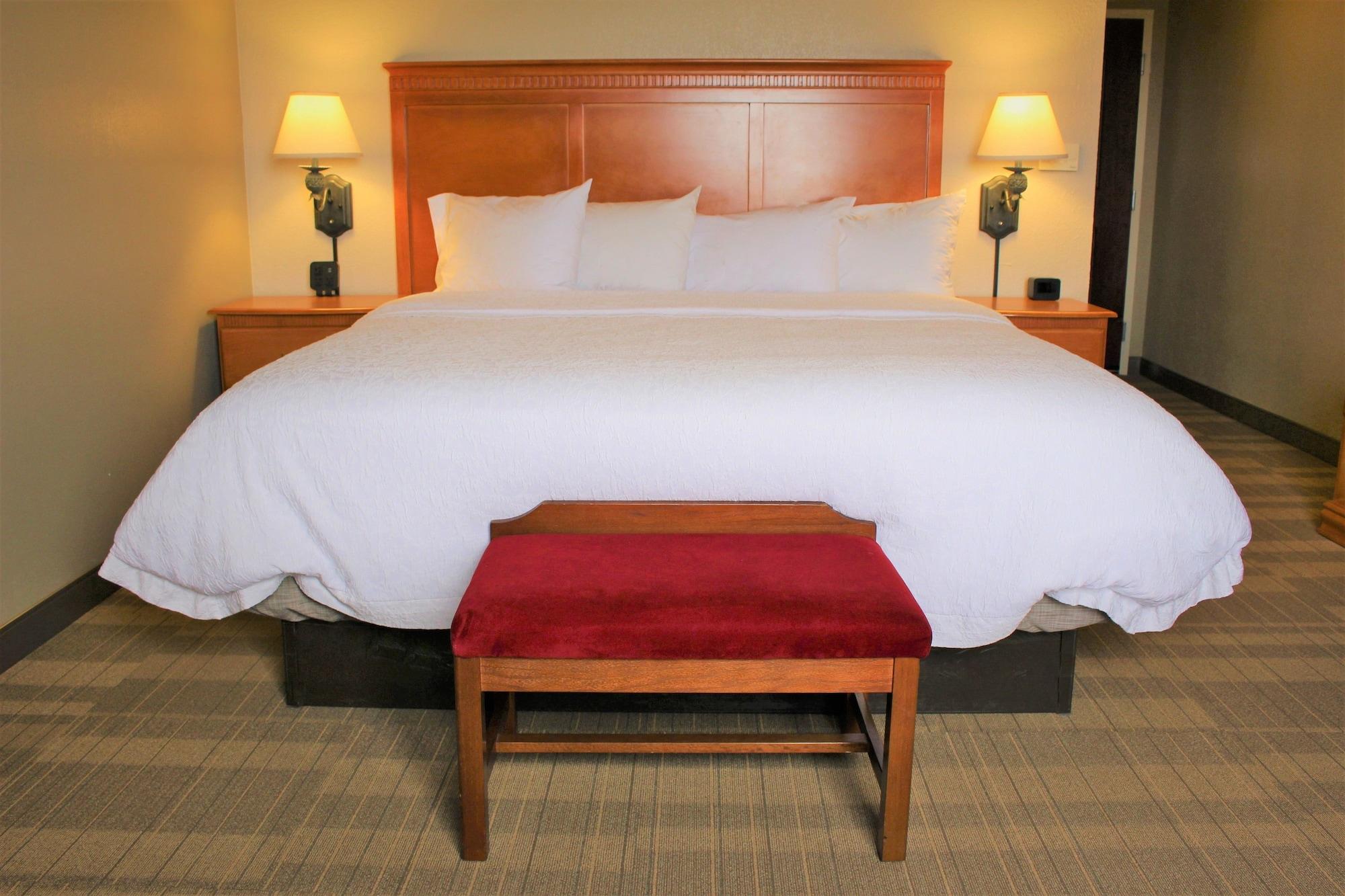 Hampton Inn & Suites Тибодо Экстерьер фото
