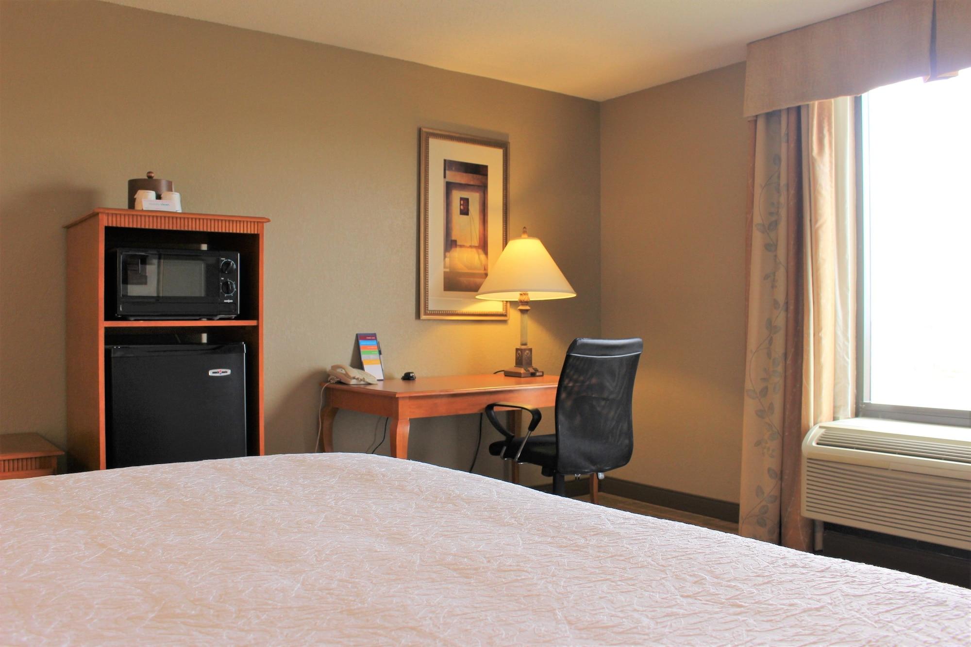 Hampton Inn & Suites Тибодо Экстерьер фото