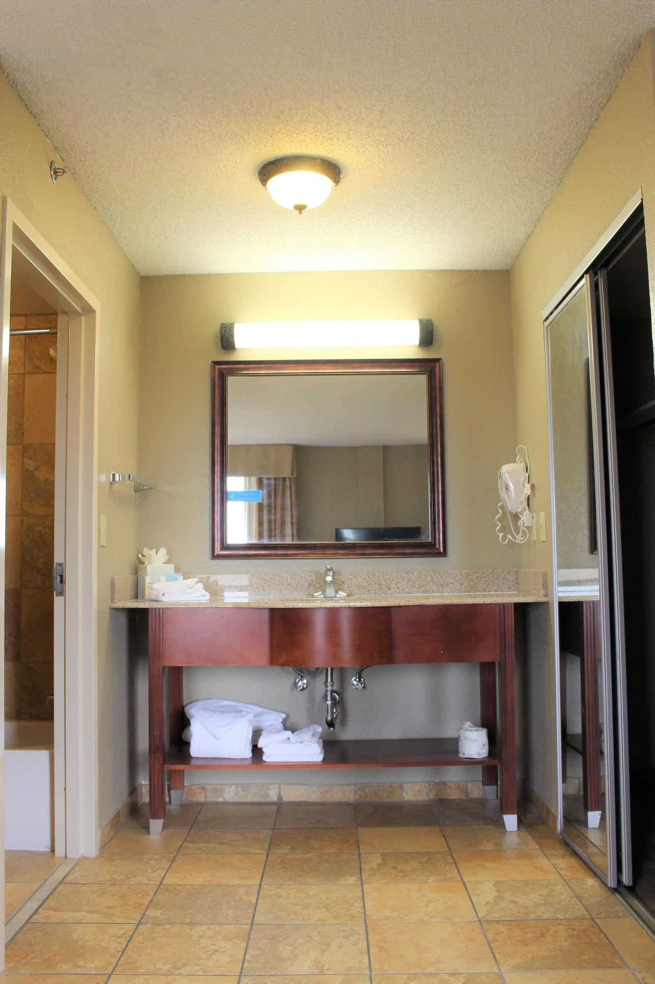 Hampton Inn & Suites Тибодо Экстерьер фото