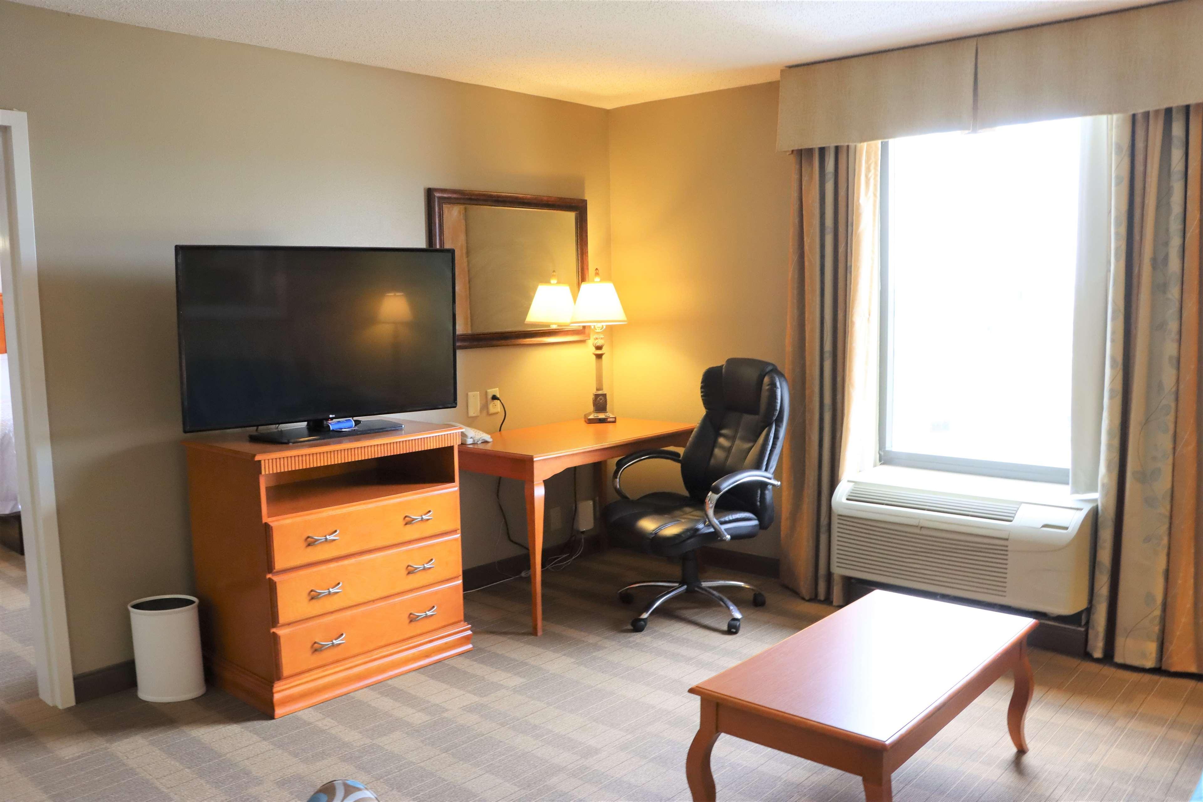 Hampton Inn & Suites Тибодо Экстерьер фото