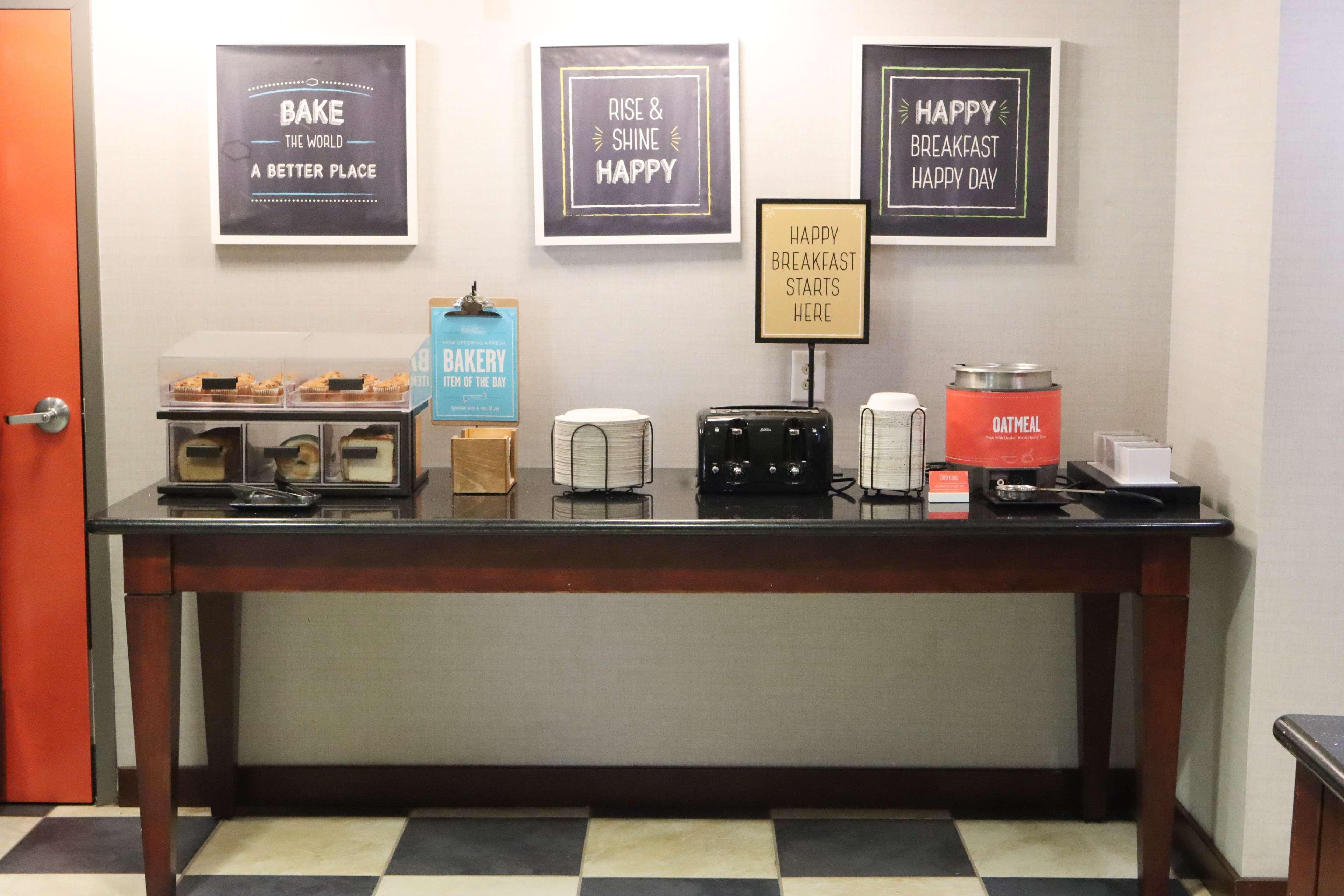 Hampton Inn & Suites Тибодо Экстерьер фото