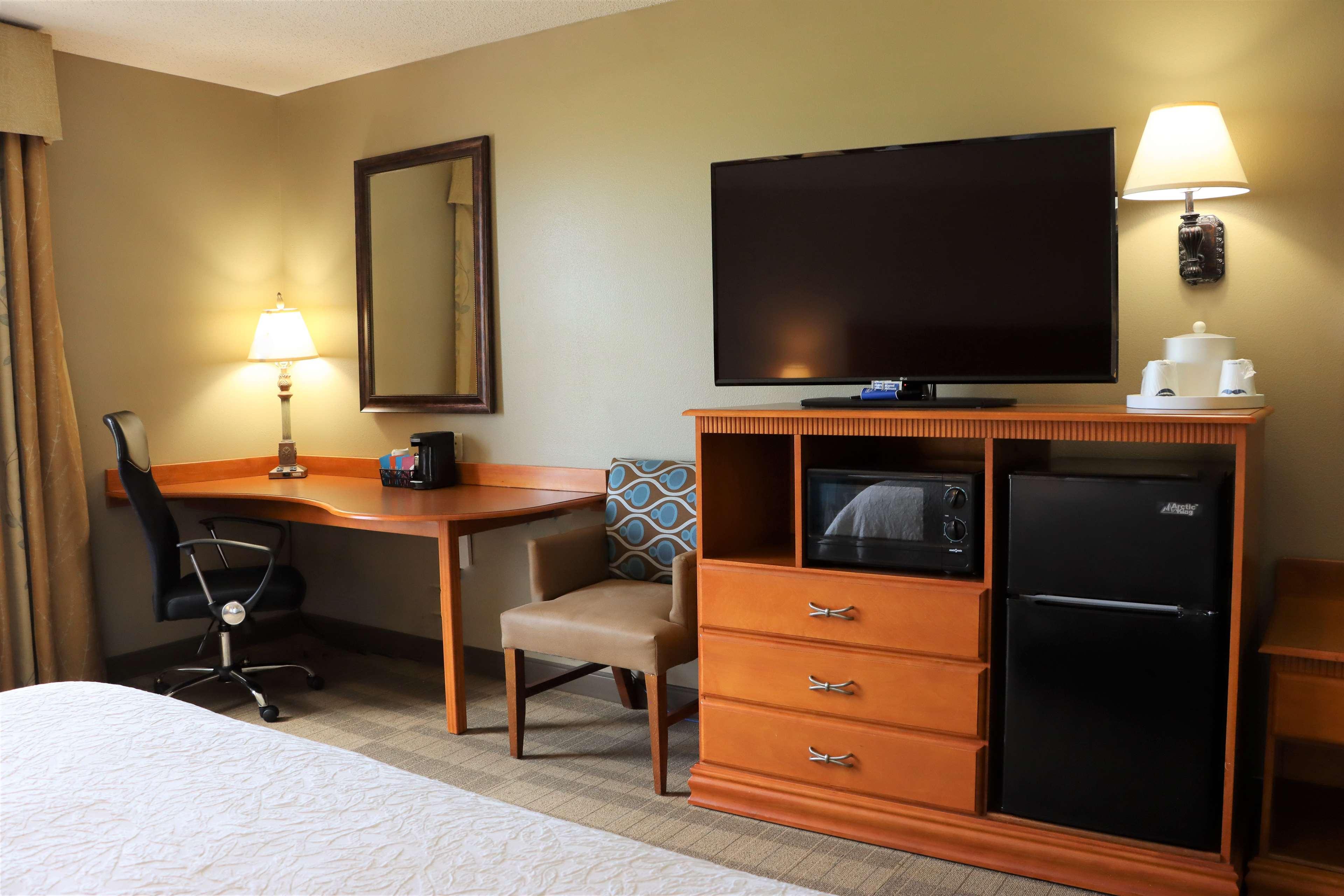 Hampton Inn & Suites Тибодо Экстерьер фото