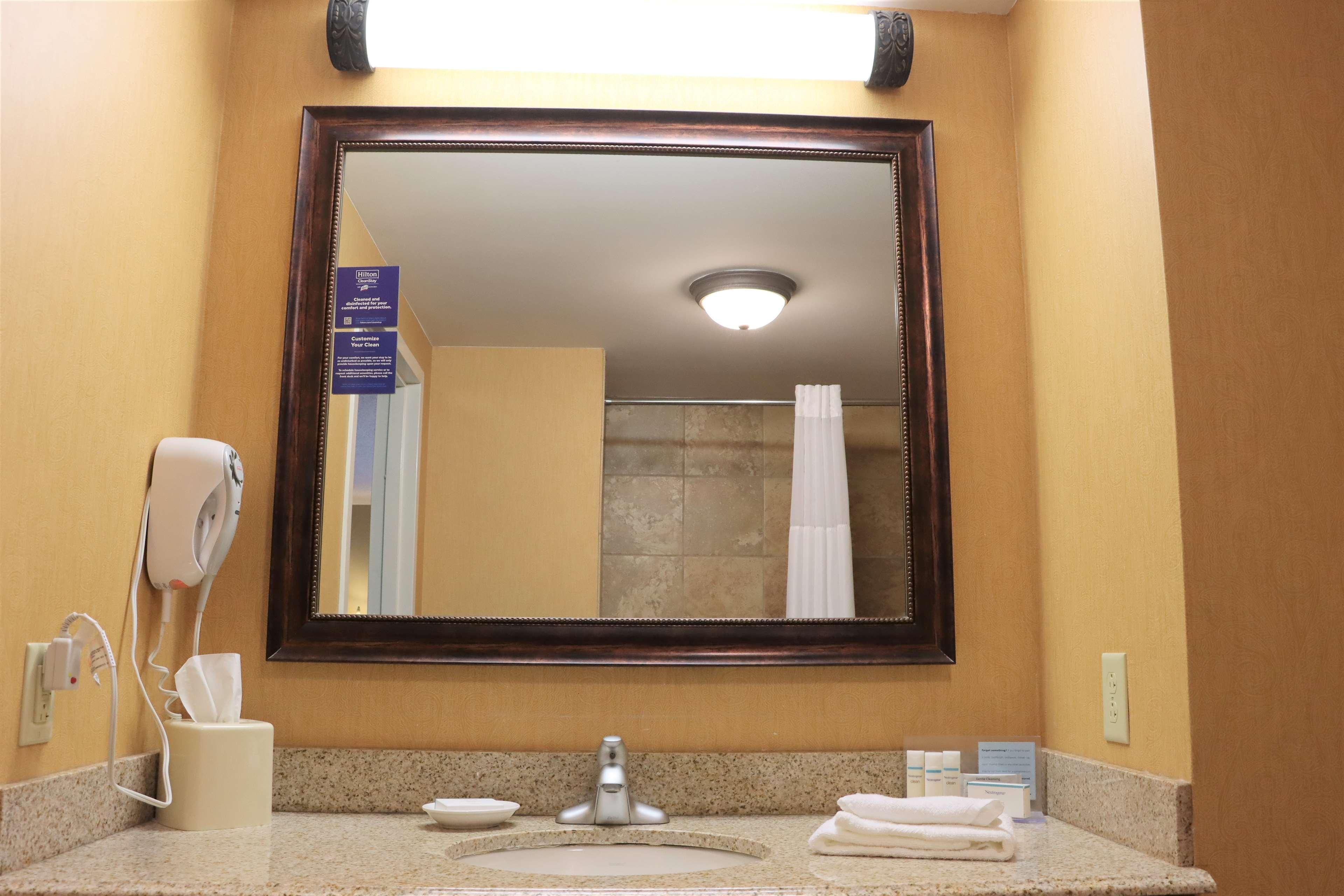 Hampton Inn & Suites Тибодо Экстерьер фото