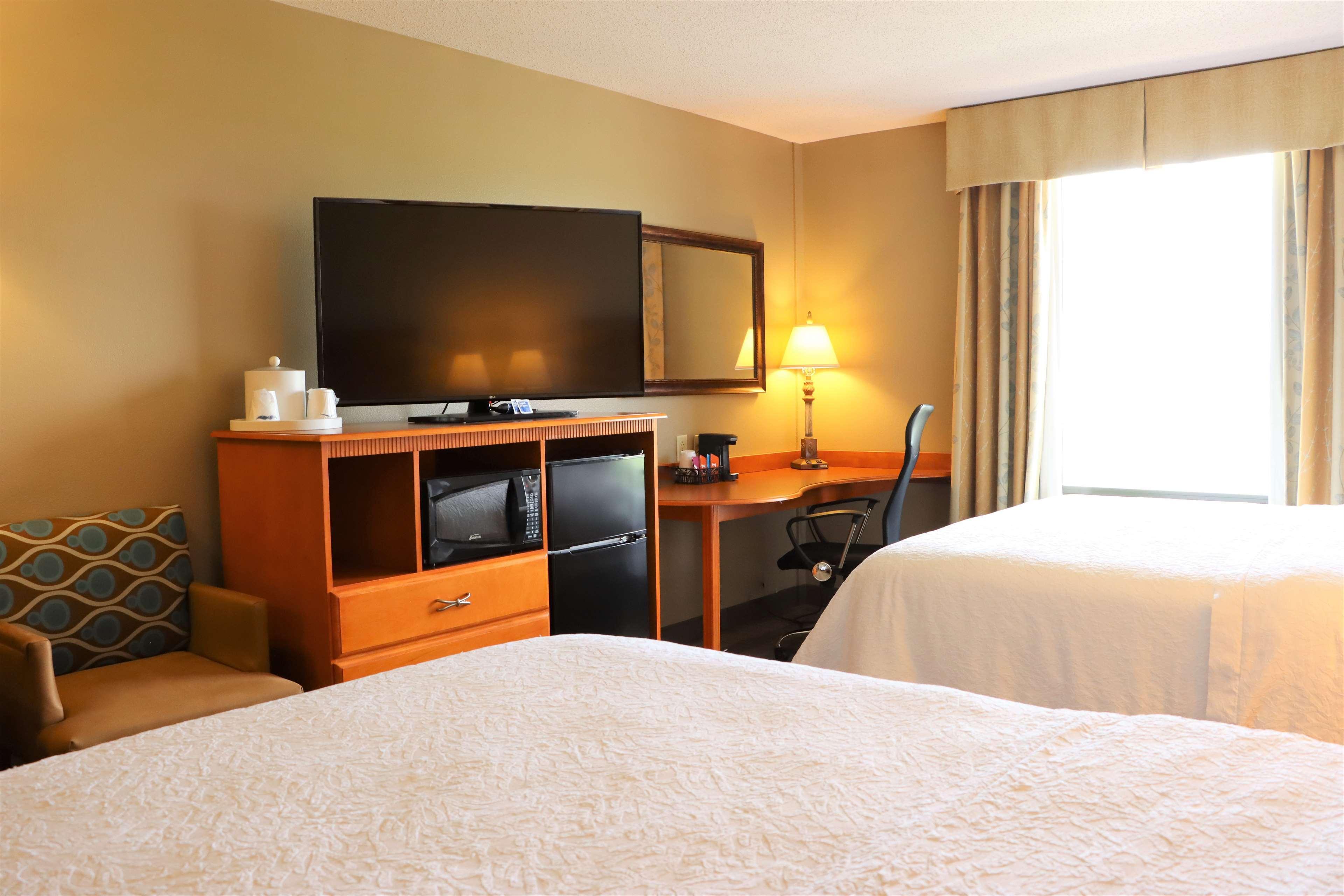 Hampton Inn & Suites Тибодо Экстерьер фото
