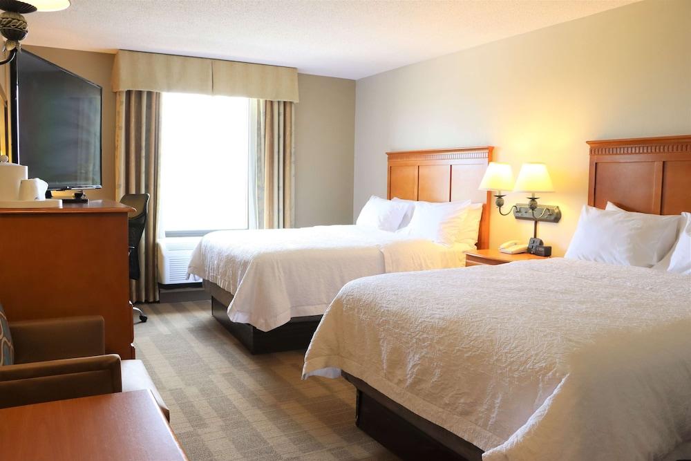 Hampton Inn & Suites Тибодо Экстерьер фото