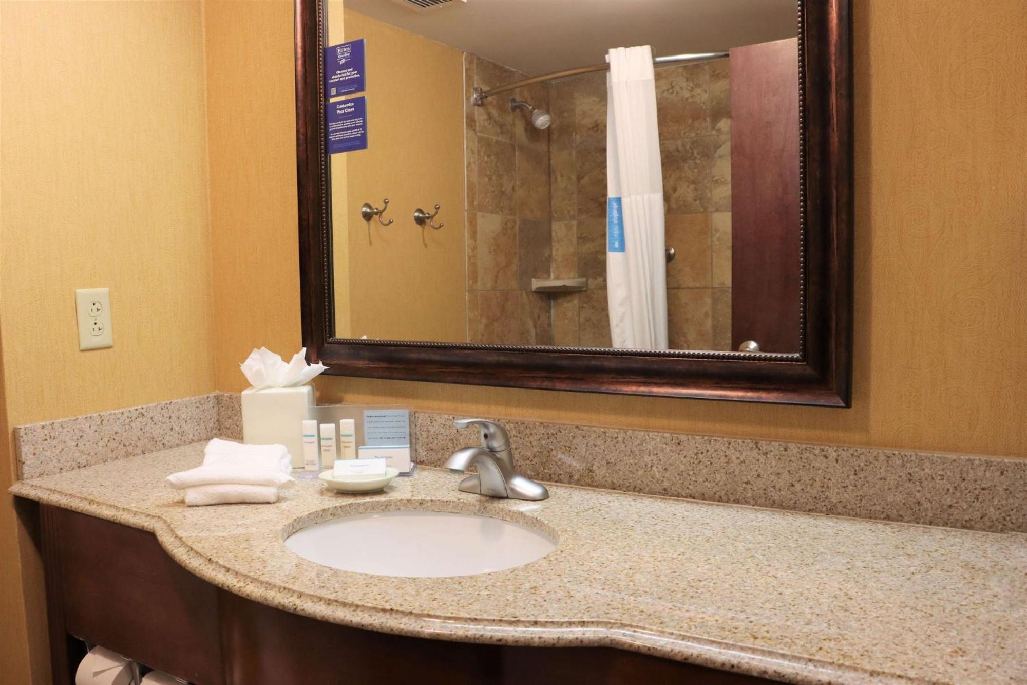 Hampton Inn & Suites Тибодо Экстерьер фото