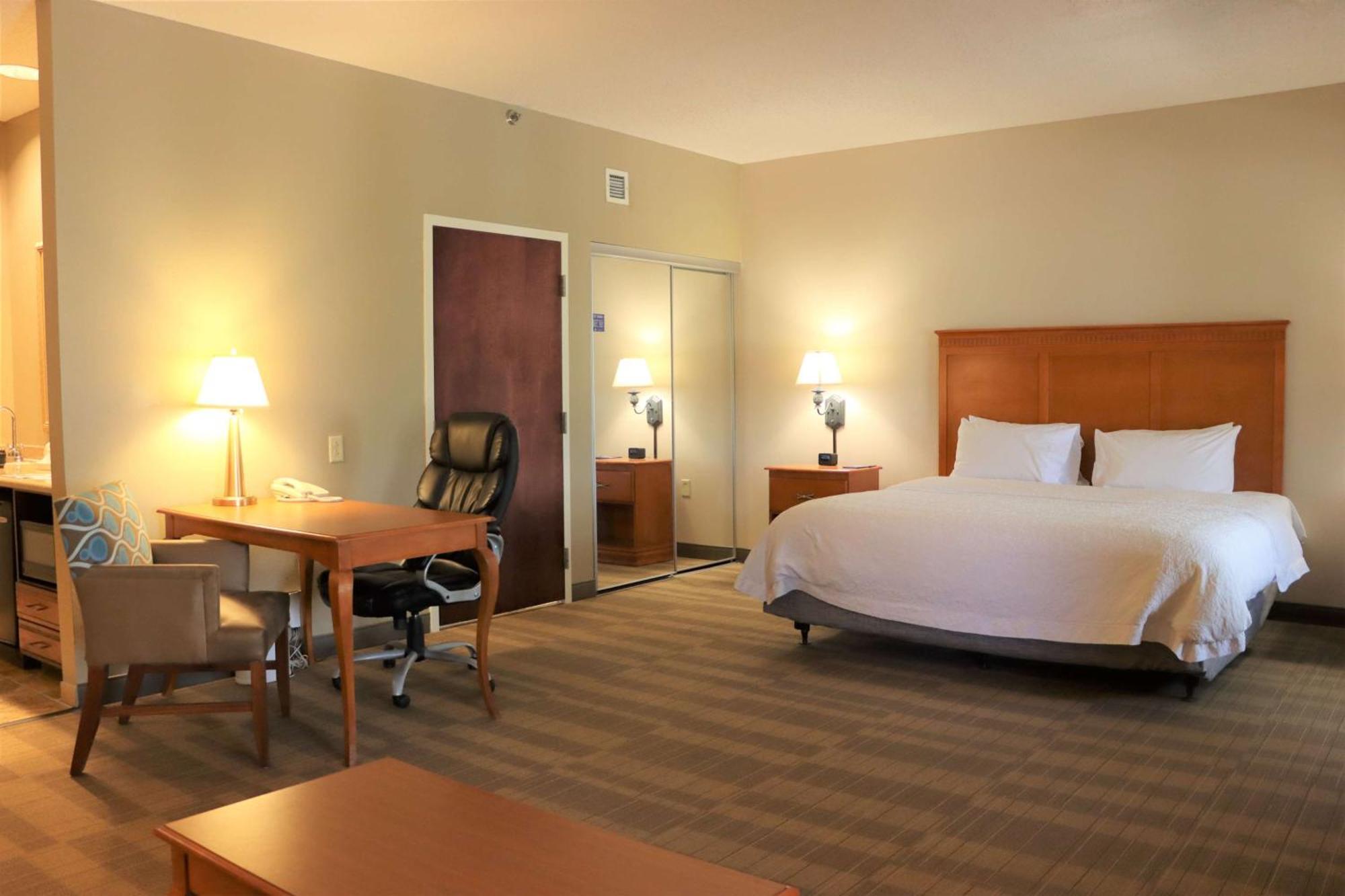 Hampton Inn & Suites Тибодо Экстерьер фото