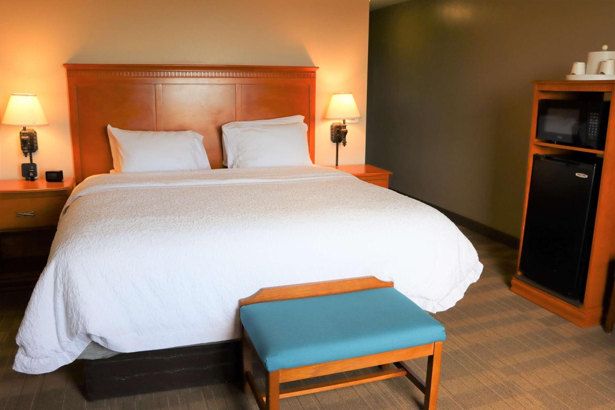 Hampton Inn & Suites Тибодо Экстерьер фото