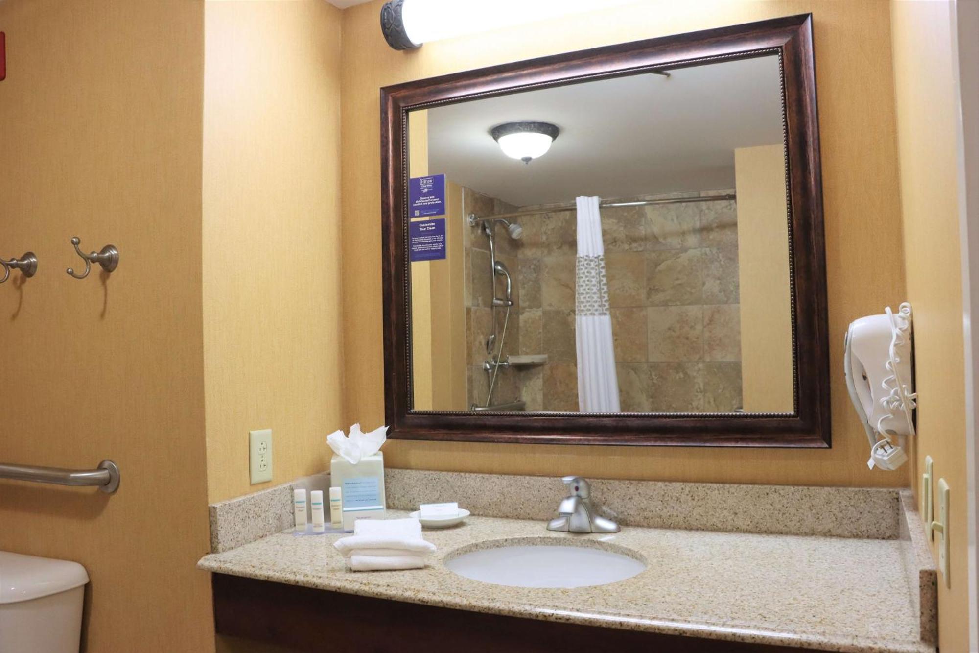 Hampton Inn & Suites Тибодо Экстерьер фото