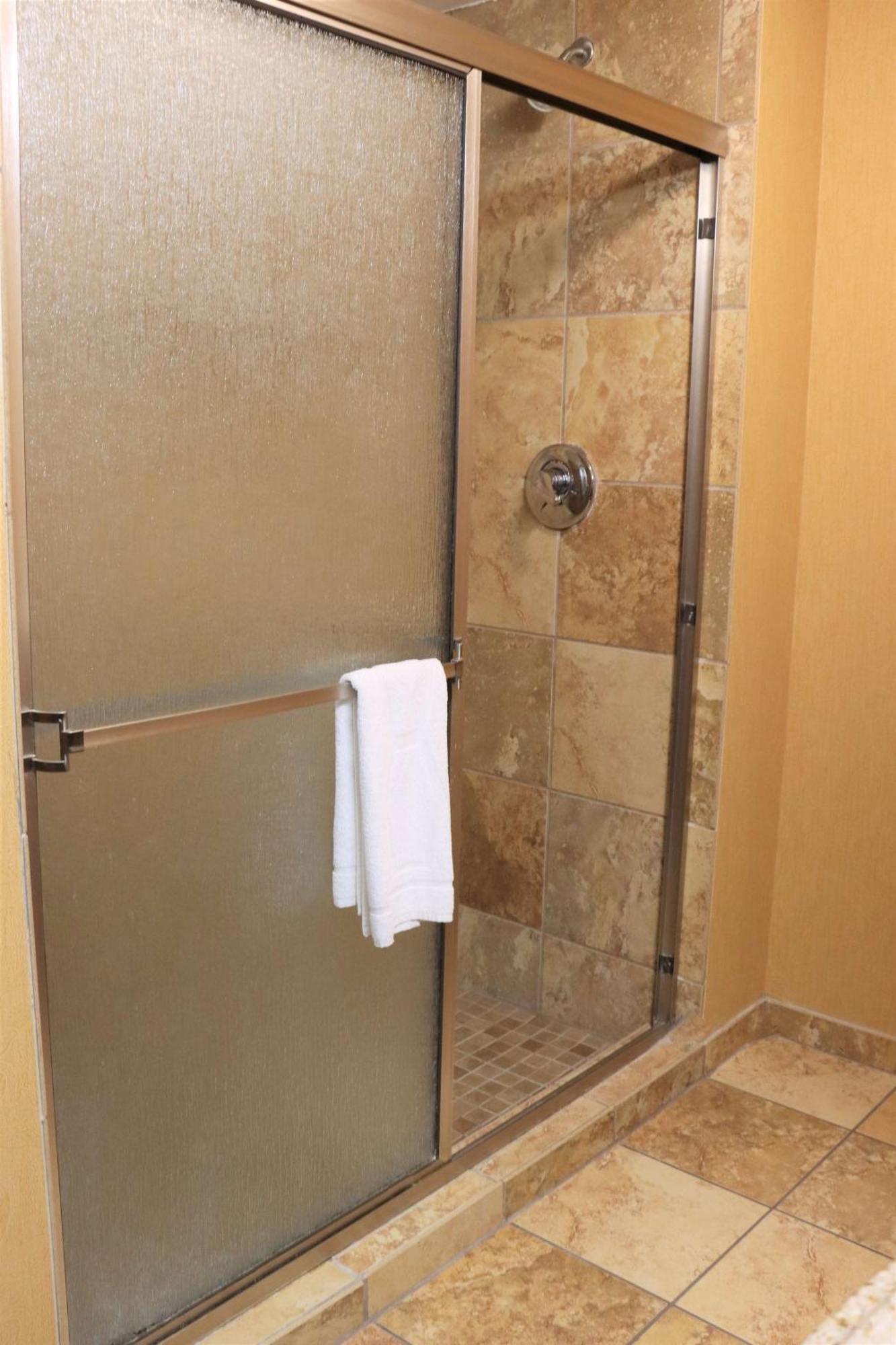 Hampton Inn & Suites Тибодо Экстерьер фото