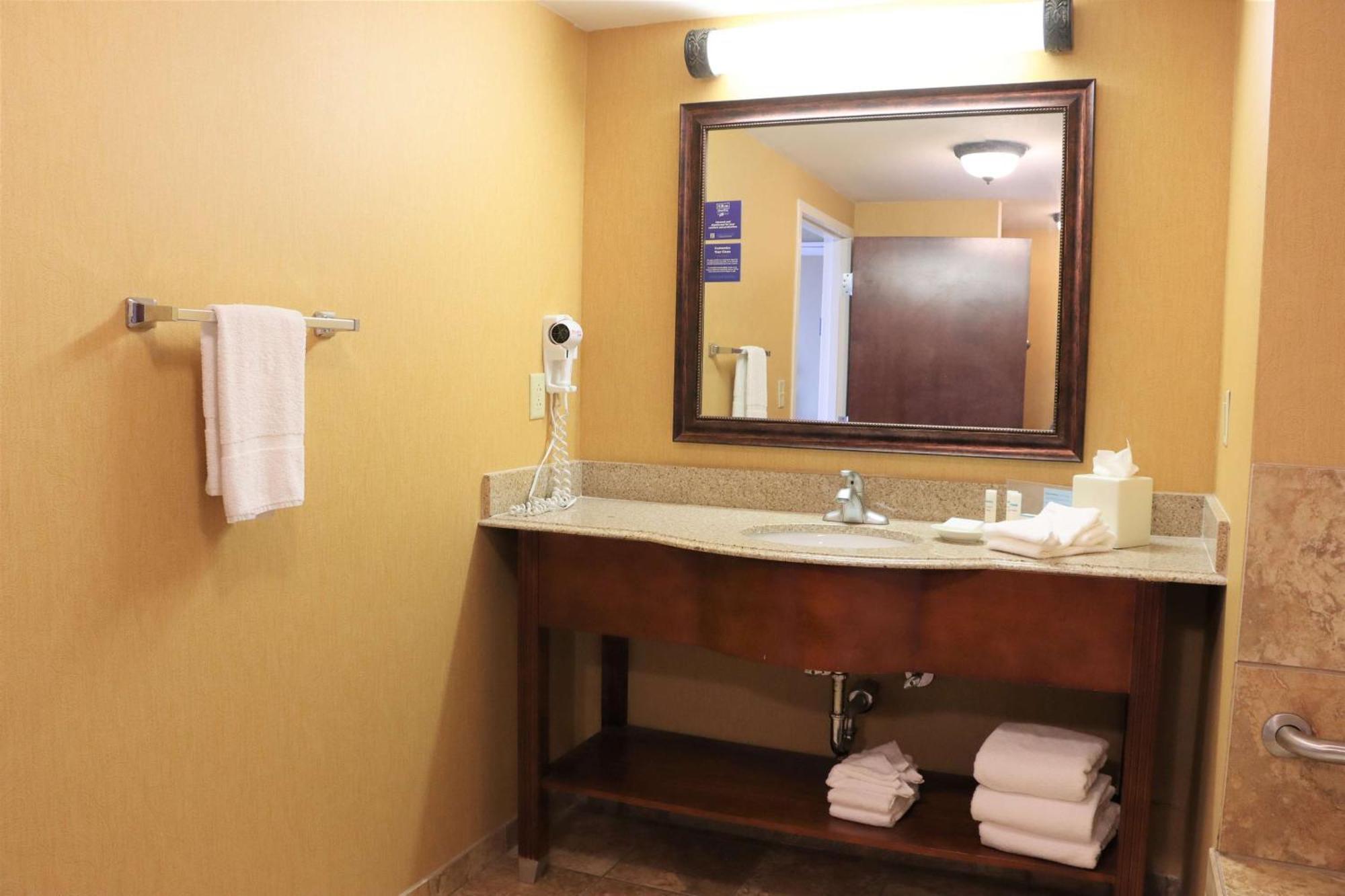 Hampton Inn & Suites Тибодо Экстерьер фото